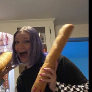 Meet your Posher, Jade